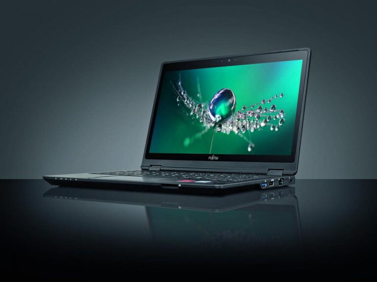 Fujitsu LIFEBOOK U729x 31,8 cm (12,5") Notebook Intel Core i5-8265U, 16GB RAM, 512GB SSD, Full HD, Win 10 Pro, LTE